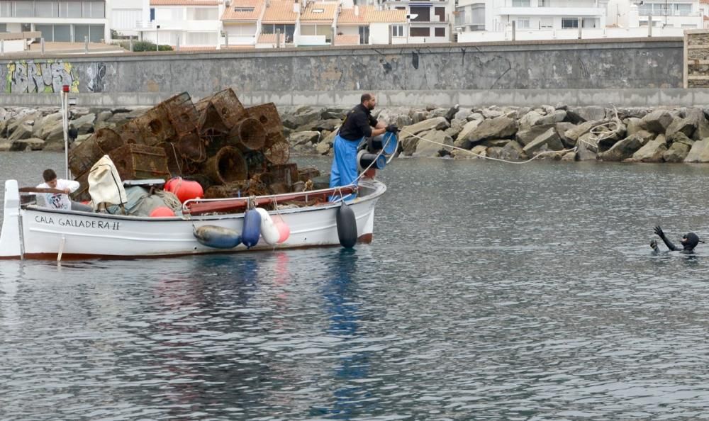 Retirada estris de pesca el Port de la Selva