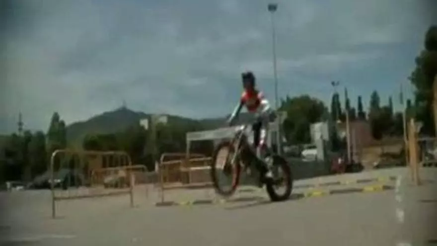 Toni Bou hace una exhibición en el Camp Nou