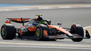 Lando Norris, durante los entrenamientos libres del GP de Bahrein de F1