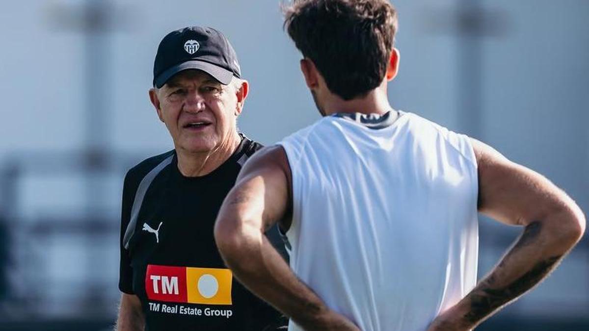 Primer 'premio' de Aguirre a la plantilla del Valencia