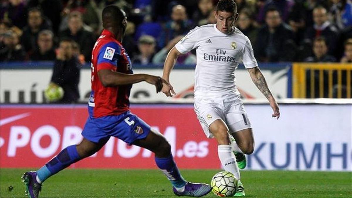 James Rodríguez apenas dio señales de vida ante el Levante