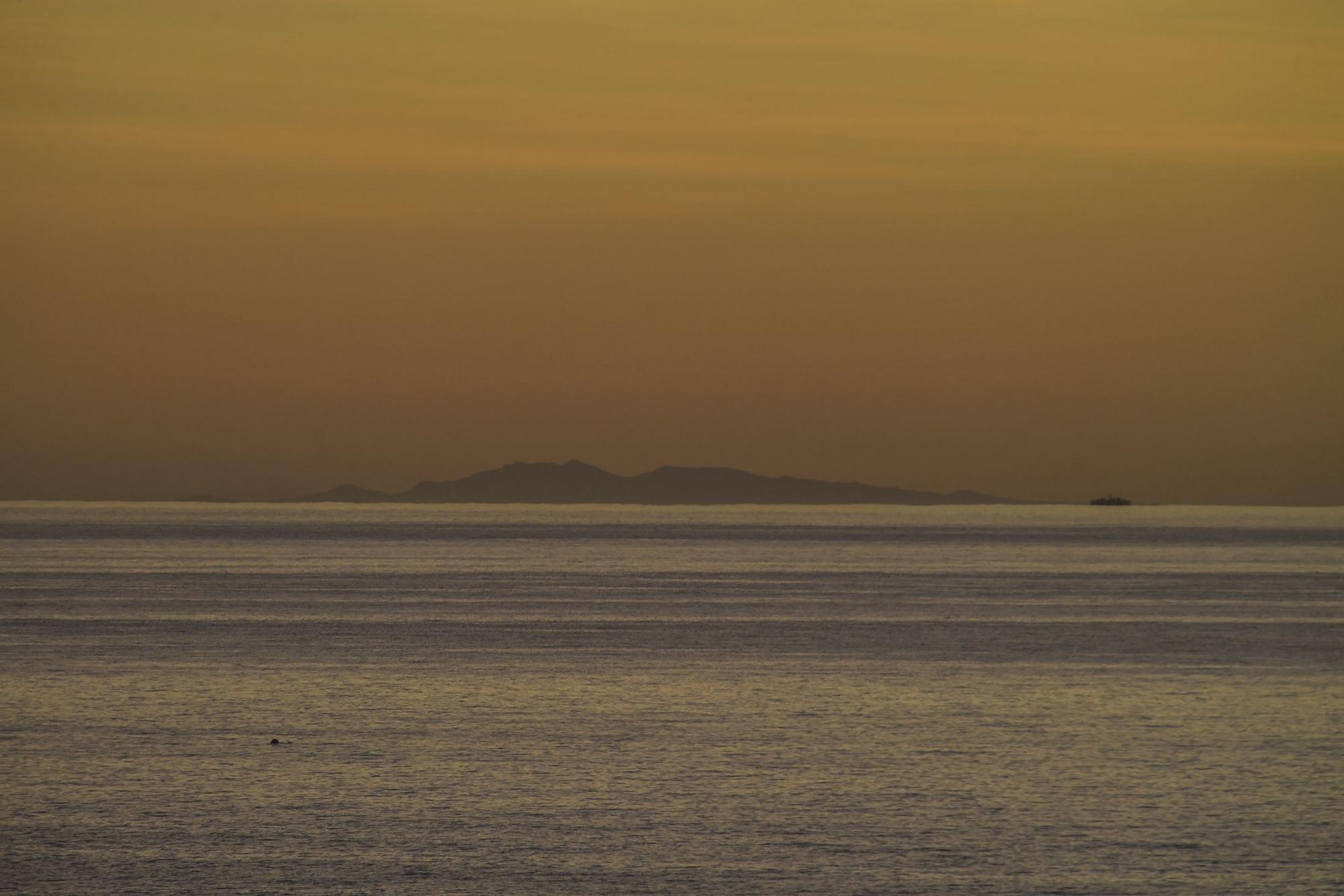 Amanece 2022 en la playa de La Laja