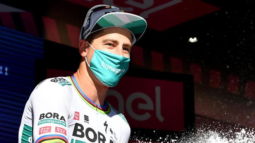 El ciclista eslovaco Peter Sagan celebra la victoria de etapa.