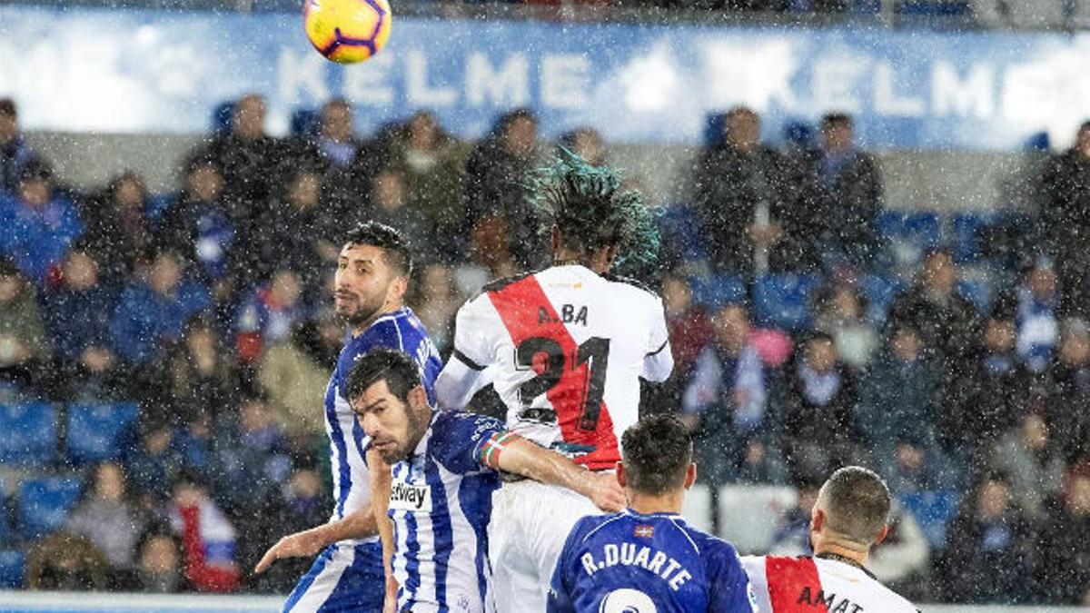 Raúl de Tomás saca al Rayo del descenso