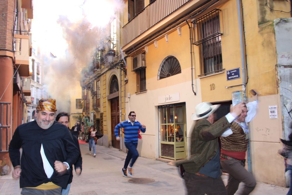 Fiesta fallera decimonónica para celebrar el aniversario del Patrimonio