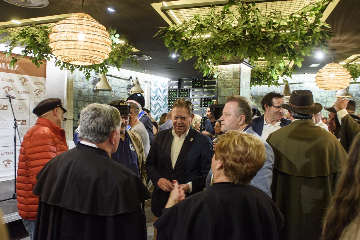 Presentación de la cofradía del torto