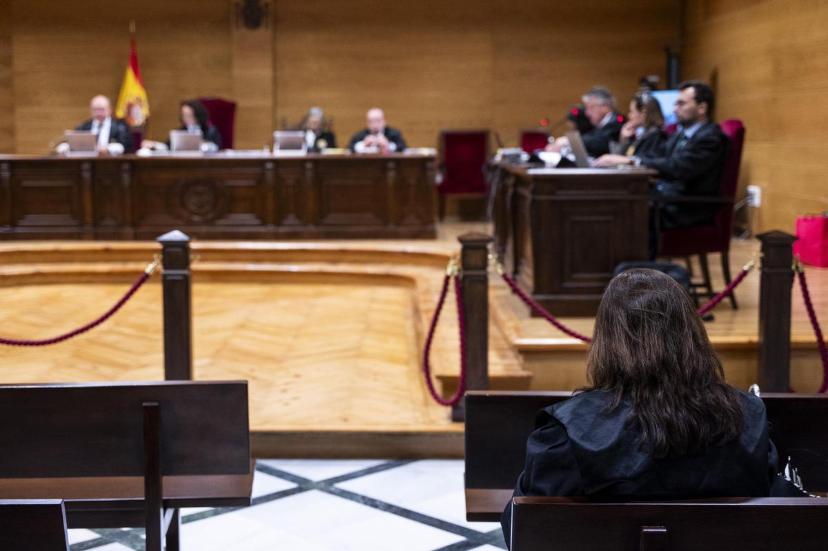 Un momento del juicio contra la magistrada en el TSJEx.