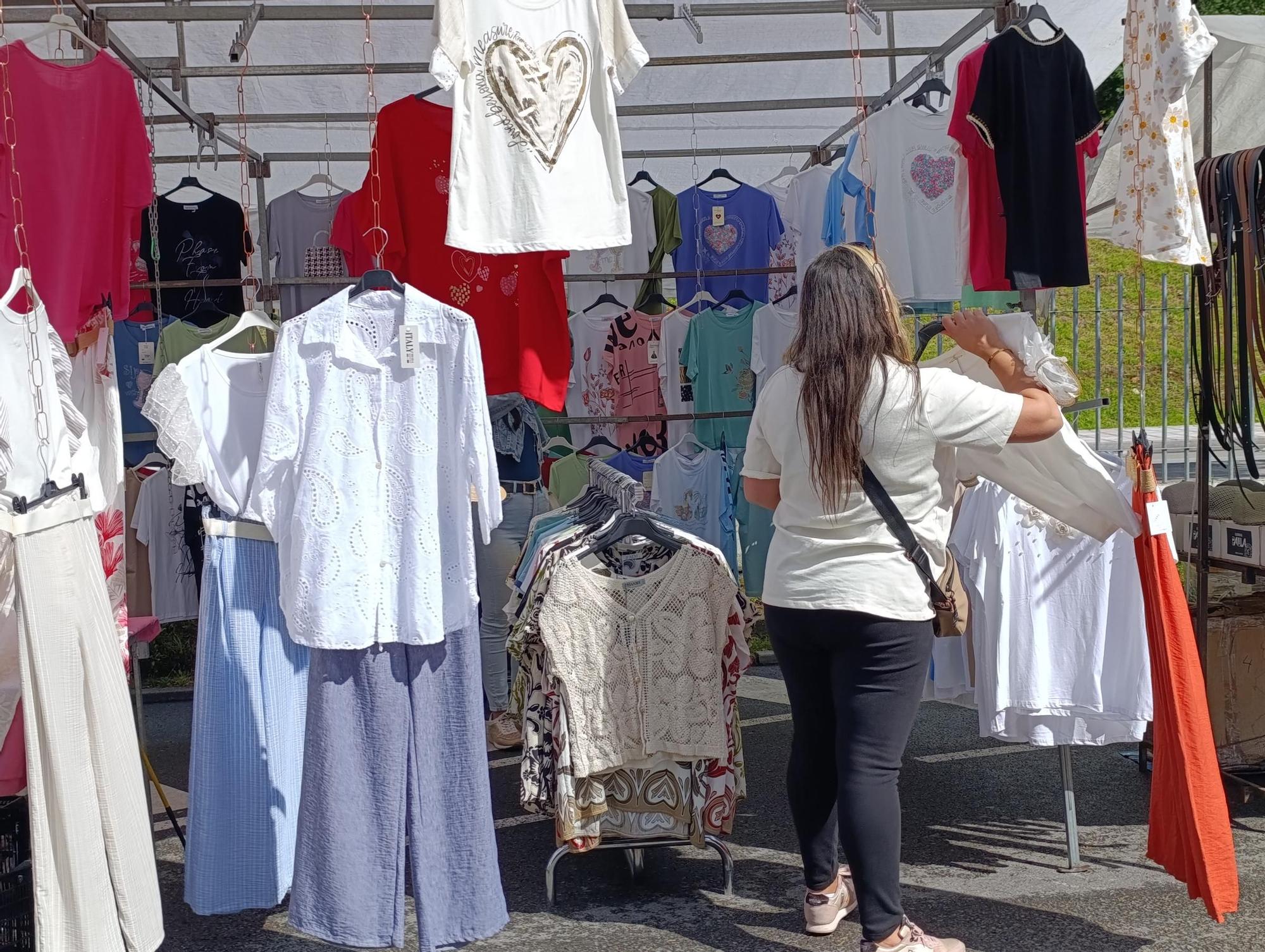 Internet vence al mercado de la Pola