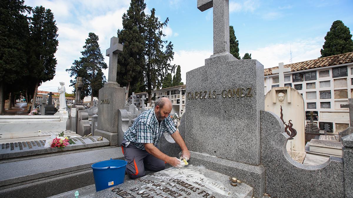 Día de Todos los Santos en los cementerios cordobeses