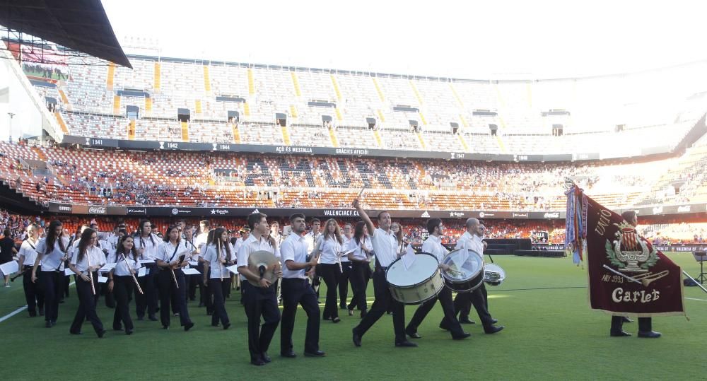 'Units per la música' en la presentación del Valencia 2016/17 en Mestalla