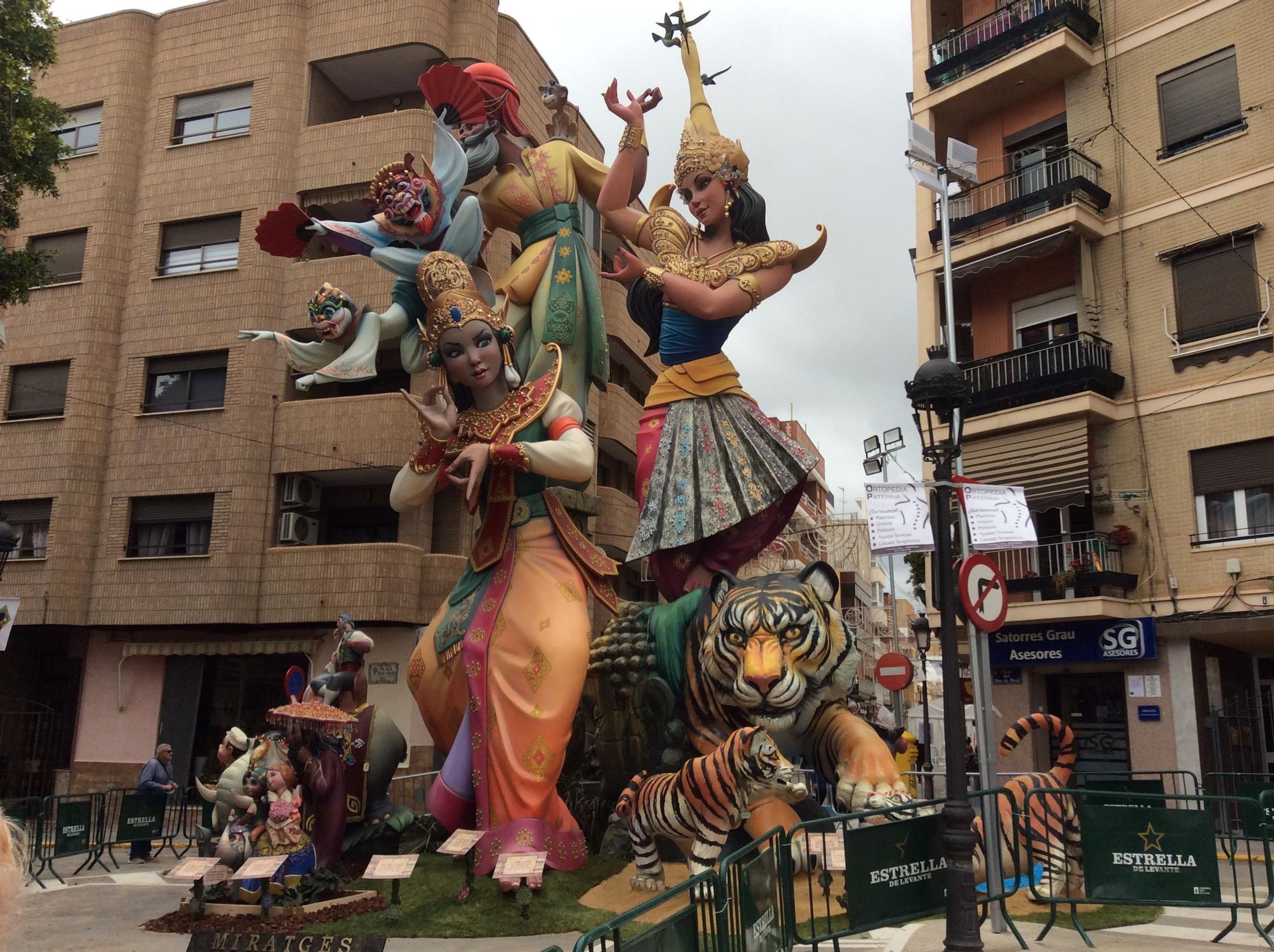 Así es la falla ganadora de Dos de Maig de Paterna