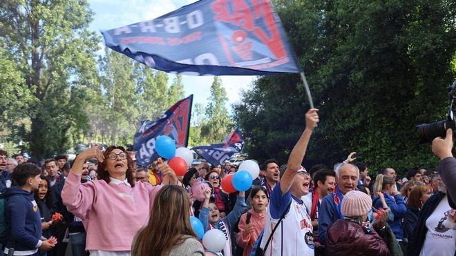 La otra cara del ascenso del Obradoiro: dos peñas cargan contra la actuación policial