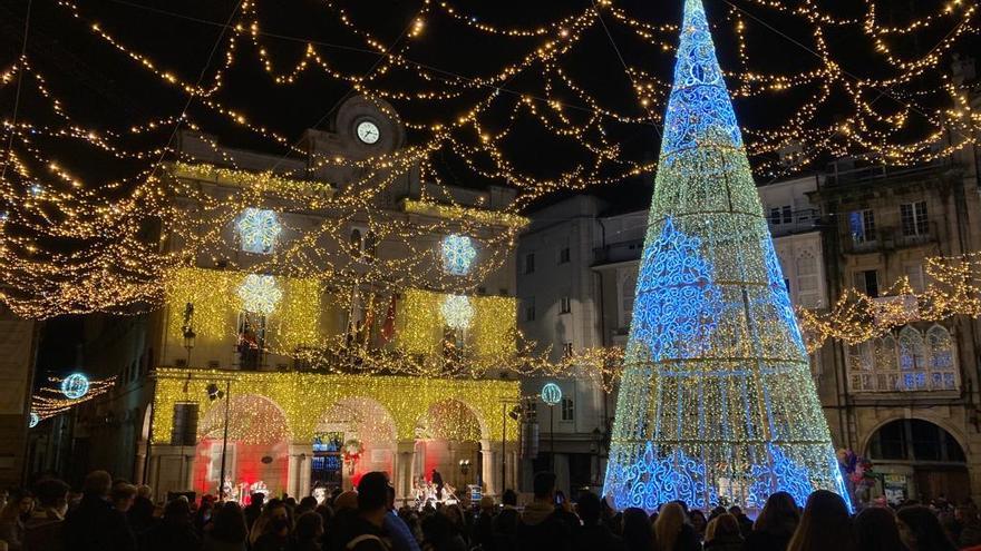 La Praza Maior de Ourense, en el momento del encendido de luces.