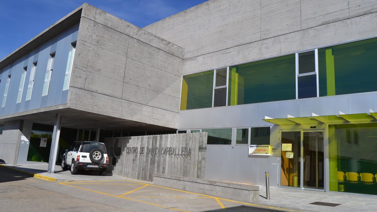 Exterior del centro de salud de Mombuey