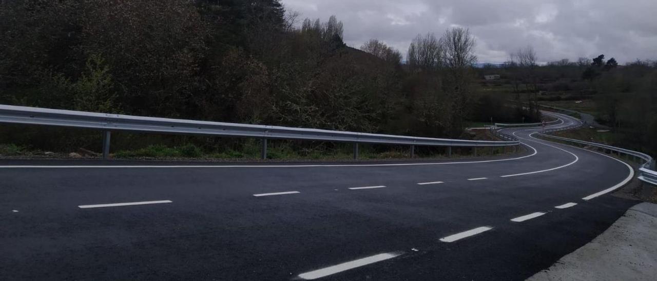 Tramo de carretera entre Rábano de Aliste y Tola, recién reformado. | Chany Sebastián