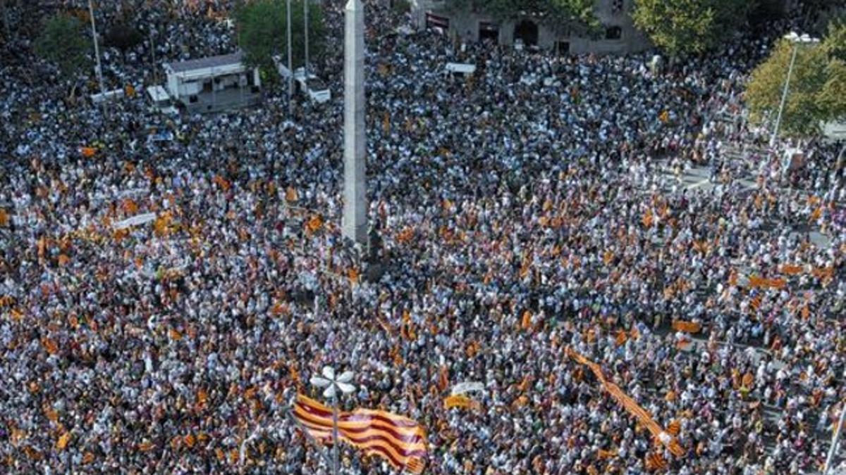 Aspecto de la protesta en el cruce de Diagonal y paseo de Gràcia.