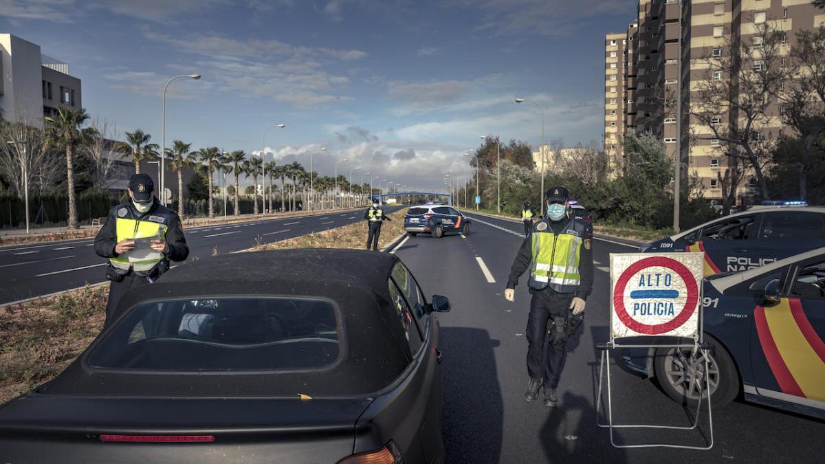 Extreman los controles para garantizar el confinamiento durante el fin de semana