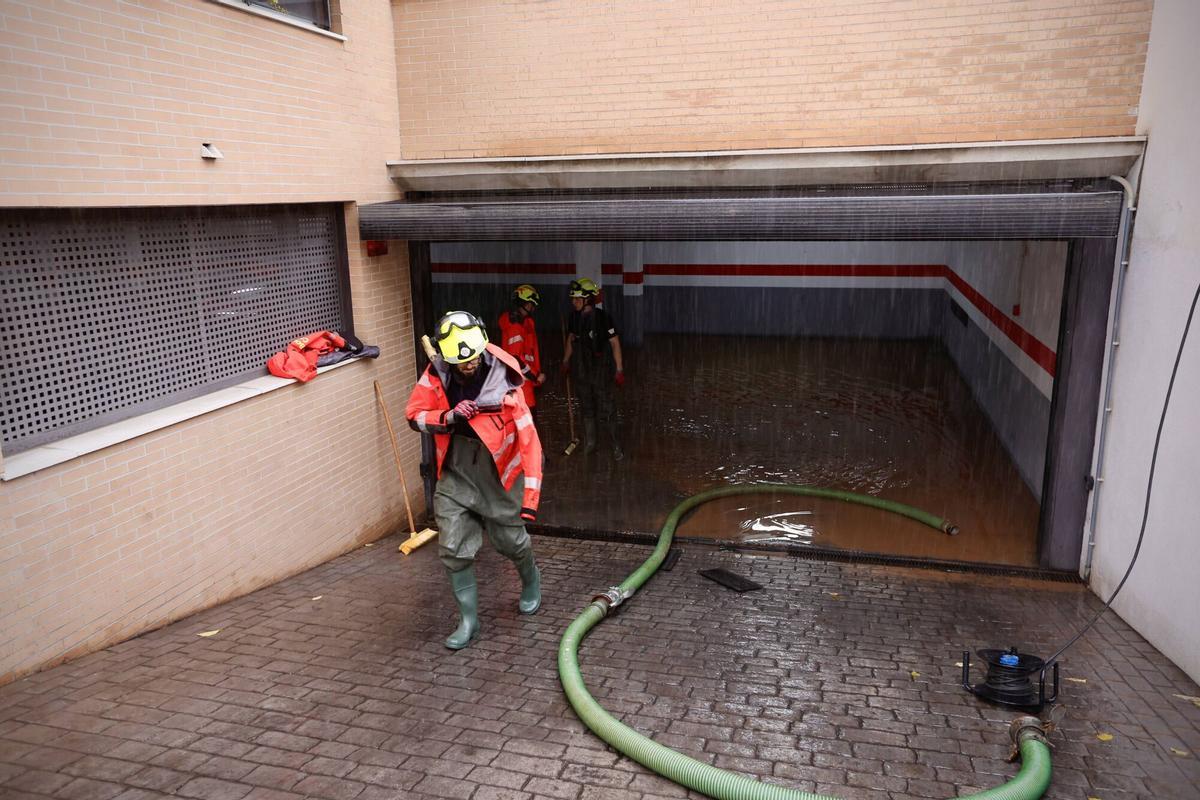 Inundación de un garaje en Huerta de la Reina