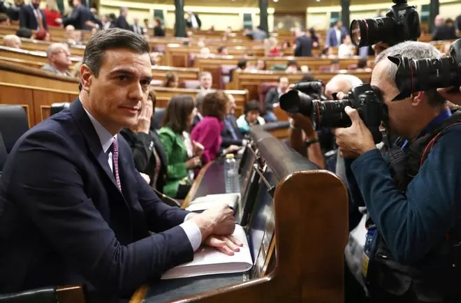 La primera jornada de la sessió d'investidura de Pedro Sánchez, en imatges