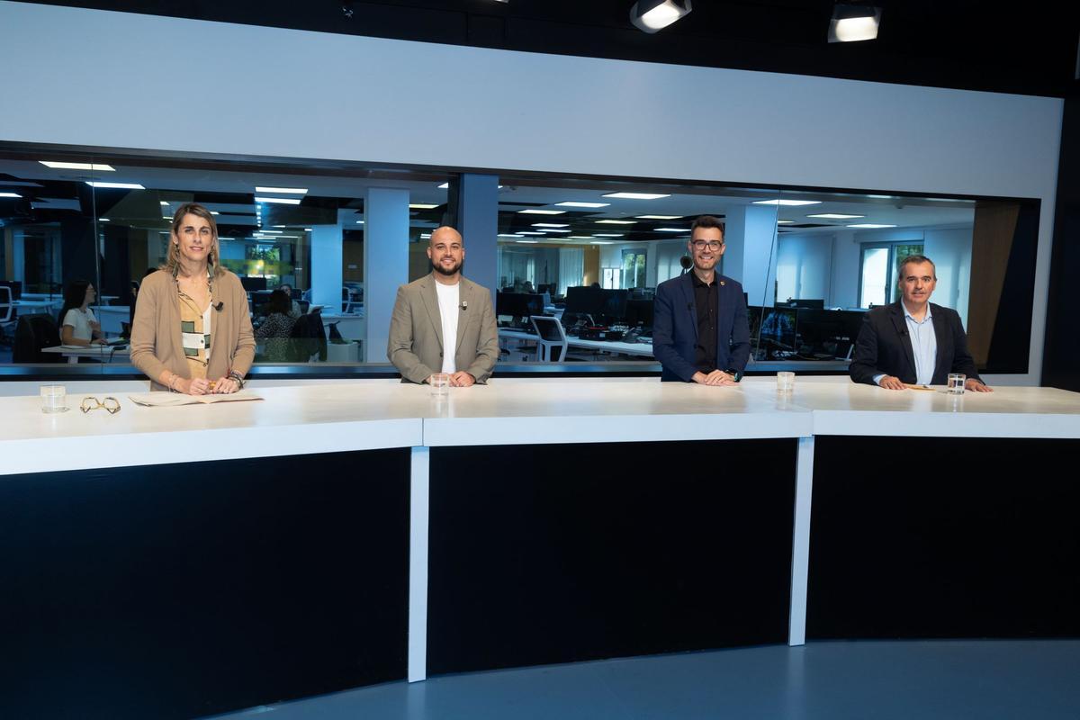 De izquierda a derecha, los alcaldes de Crevillent, Monforte del Cid, Novelda y Aspe, en la mesa organizada dentro del Foro Municipalismo de INFORMACIÓN