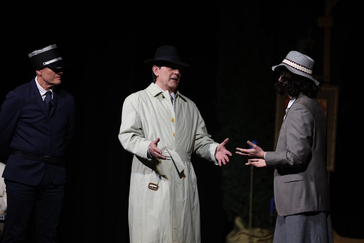 Santiago Ballester hace un cameo en la presentación de Na Jordana