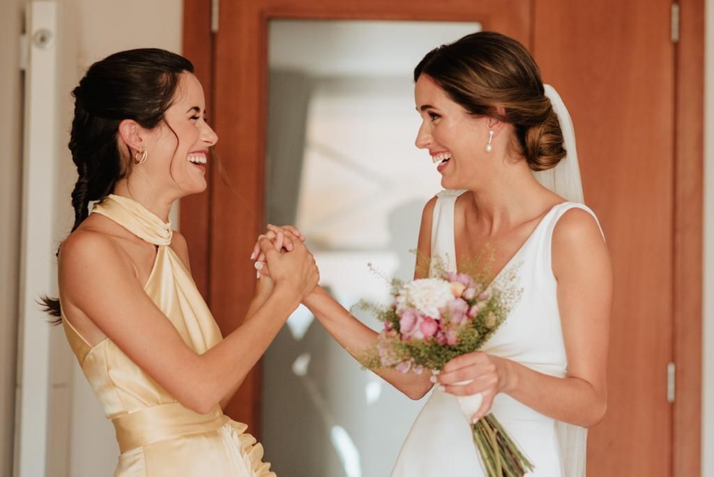 Boda de Meritxell Soler, corte de honor 2018, y el delegado del Joventut de Badalona, Adrià Delgado