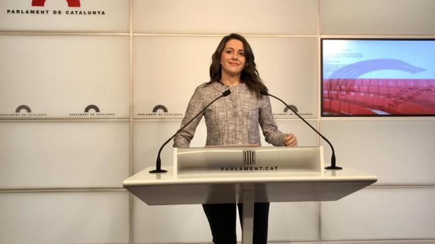 Inés Arrimadas pide la dimisión de Roger Torrent