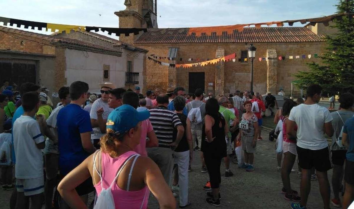 Más de 400 sanzolanos caminan contra el alzhéimer