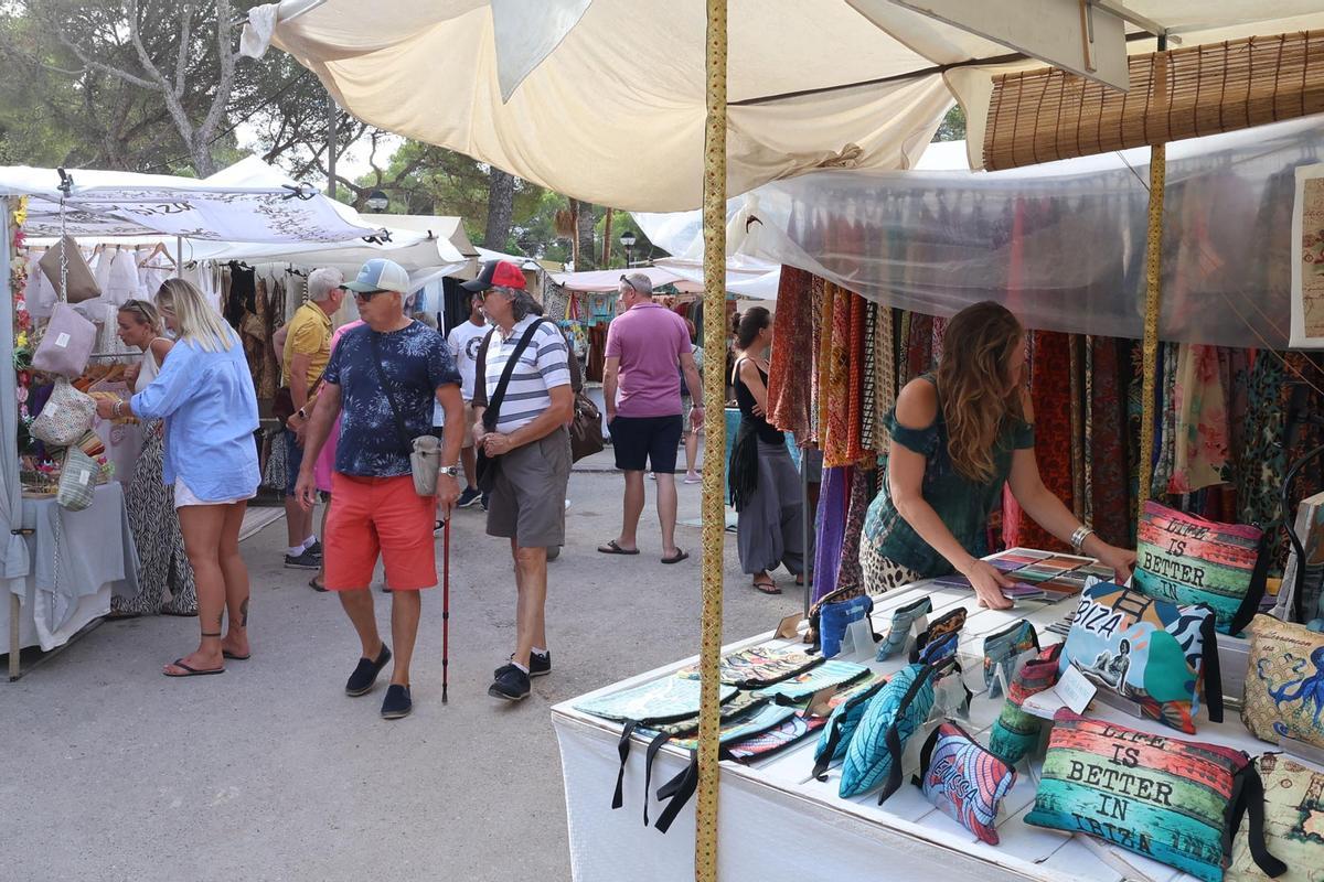 Mercadillo hippie de Punta Arabí