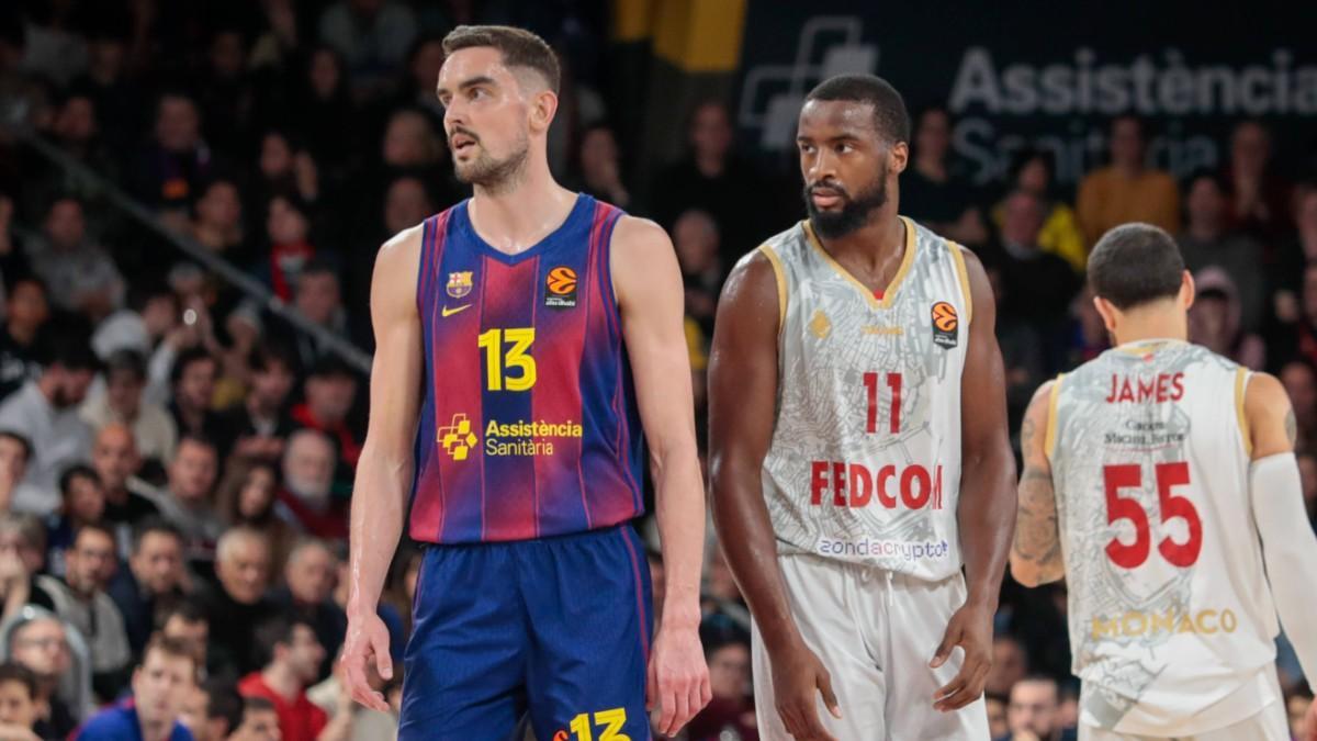 Tomas Satoransky y Alpha Diallo, en un Barça - Mónaco de Euroliga