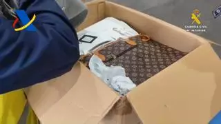 El recuento final eleva a 60.000 los falsos bolsos de lujo confiscados en contenedores de Vigo