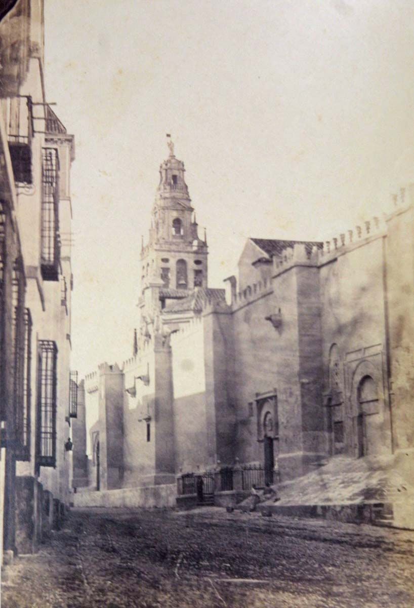 Exterior Mezquita desde la calle Torrijos