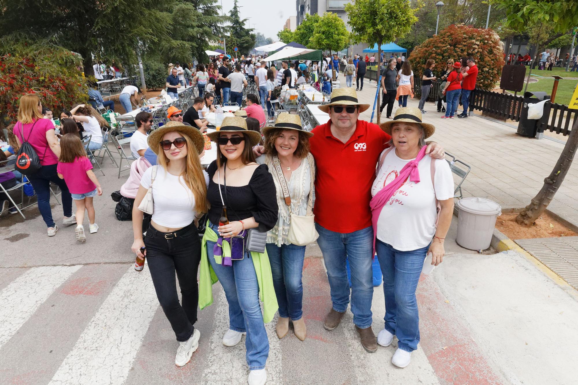 ¡Búscate en la macrogalería! Castellón vive un puente de fiestas en los municipios