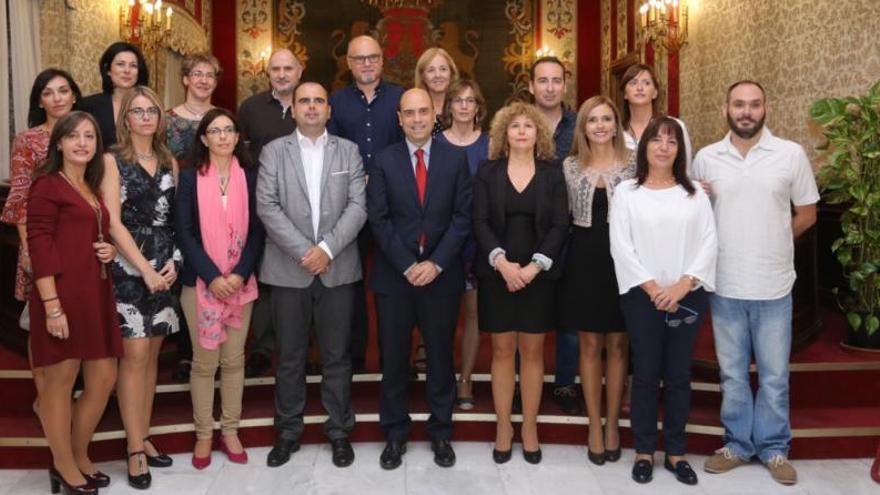 Toma de posesión de 16 nuevos funcionarios en el Ayuntamiento de Alicante