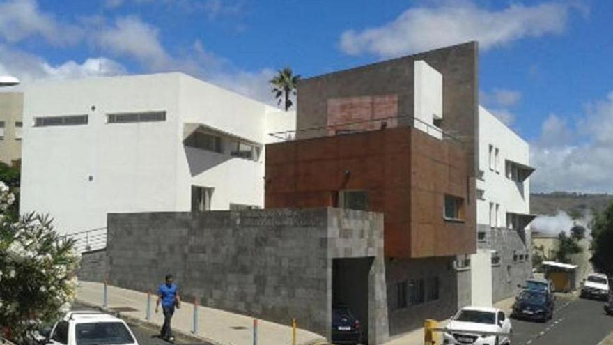 Médicos forenses del Instituto de Medicina Legal de Tenerife retoman la huelga