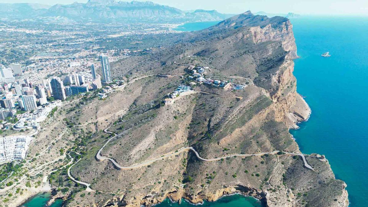 Benidorm aprueba el acuerdo de Serra Gelada con un coste que puede superar los 500 millones