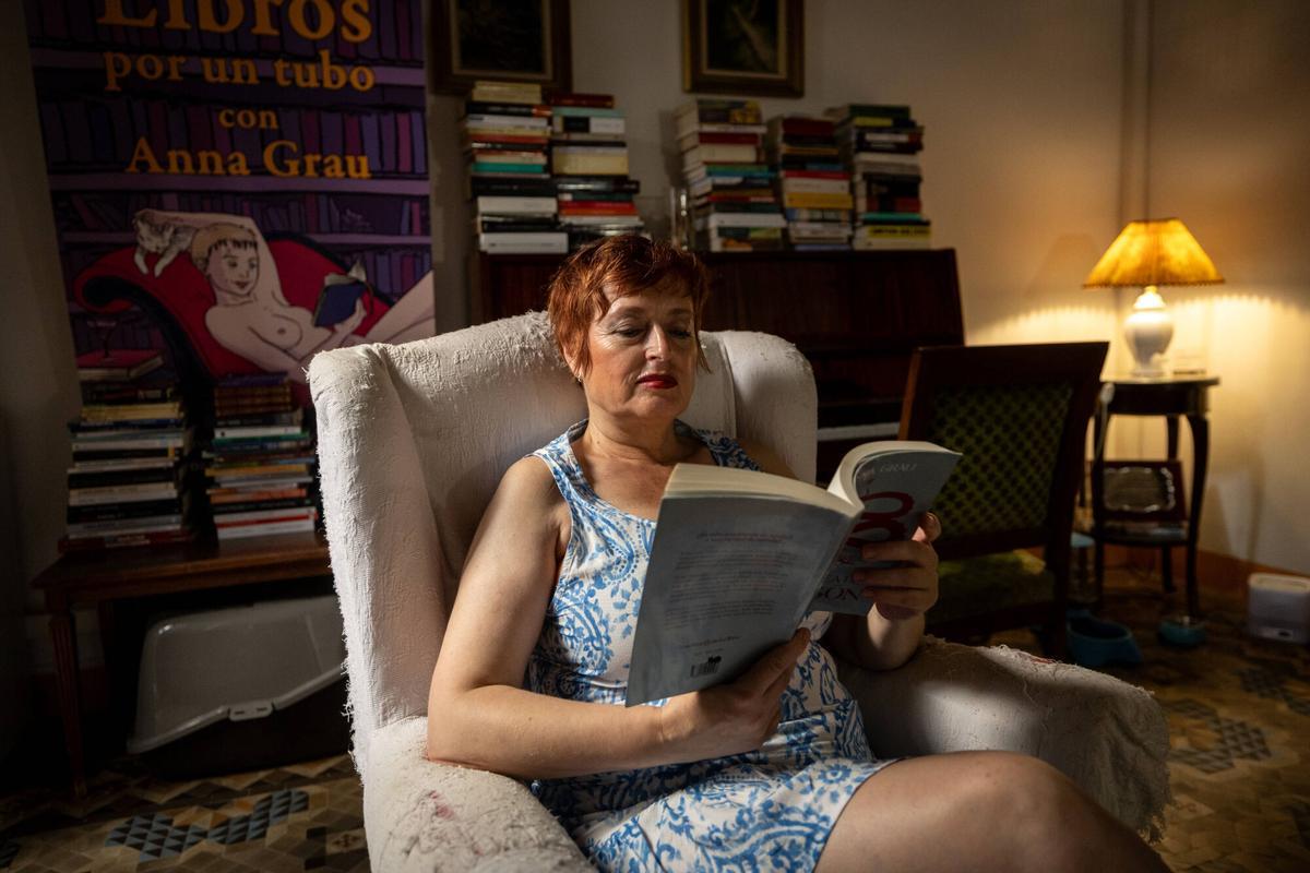 Barcelona 18/07/2025 Barcelona Anna Grau, exdiputada de Ciutadans, en su vivienda en Barcelona. En el marco de una serie de entrevistas a ex políticos sobre su vida fuera de la política. AUTOR: JORDI OTIX