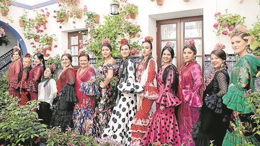 La moda flamenca seduce estos días de la mano de Pilar Vera &amp; Trinitrán