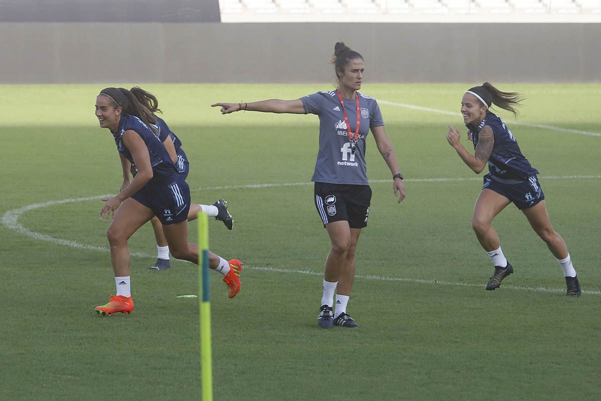 Las imágenes del entrenamiento del la selección española femenina de fútbol en El Árcangel