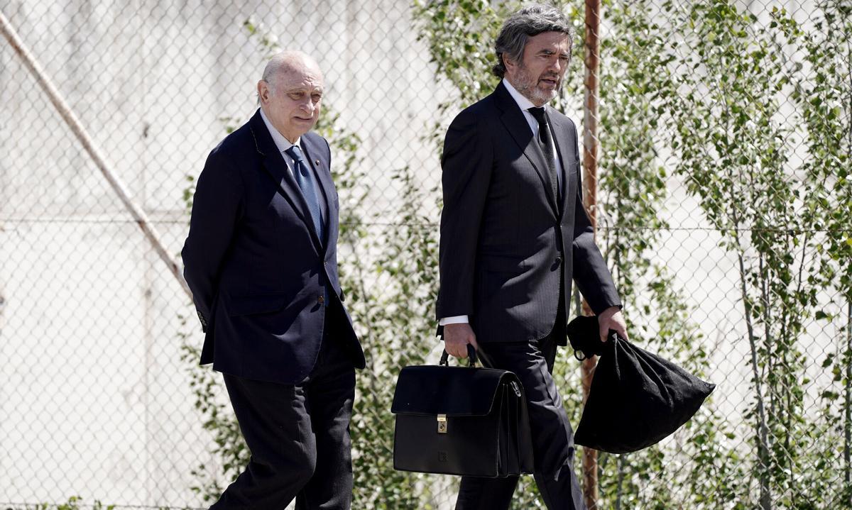 El tribunal decide enjuiciar Kitchen sin más dilación y rechaza escuchar nuevos audios de Villarejo por aparecer Cospedal en ellos