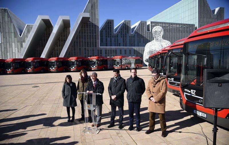 Presentación de la nueva flota de autobuses híbridos de Zaragoza