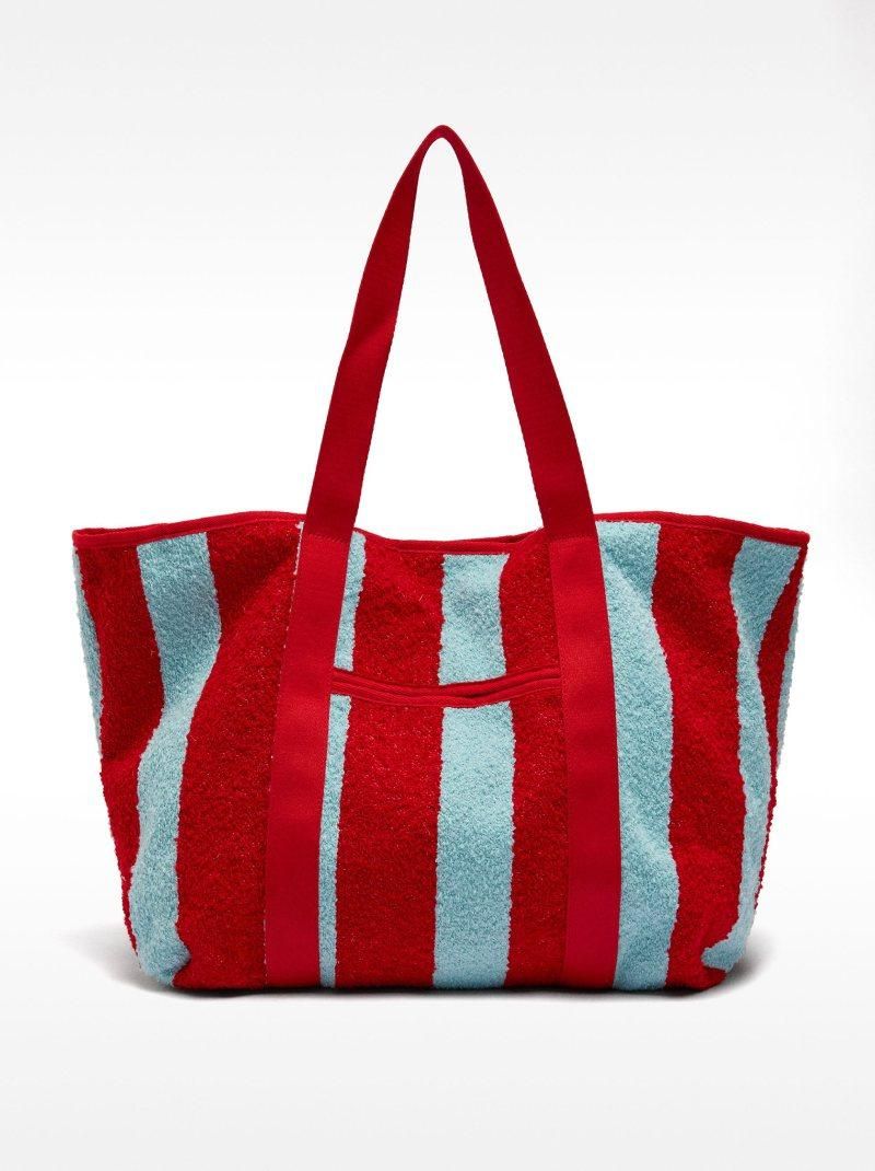 Un bolso con el estampado más bonito, todoterreno y en el que además cabe todo y más... Un sueño