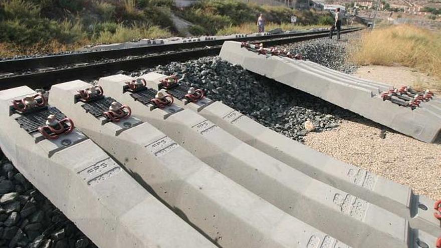 Las obras promovidas por Adif mejorarán la seguridad y confortabilidad de los trenes en la línea La Encina-Alicante