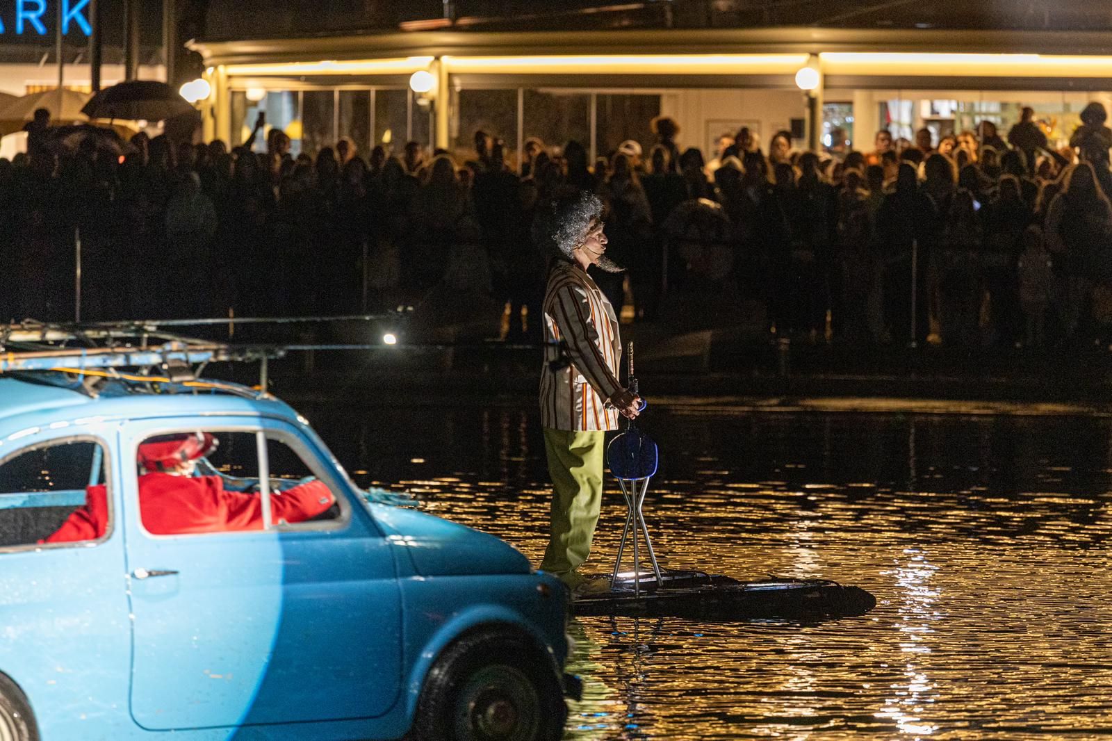 EN IMÁGENES | Espectáculo gratuito de luz y sonido en Puerto Venecia