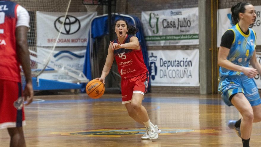 Carlota Velasco cierra su etapa como jugadora de Maristas