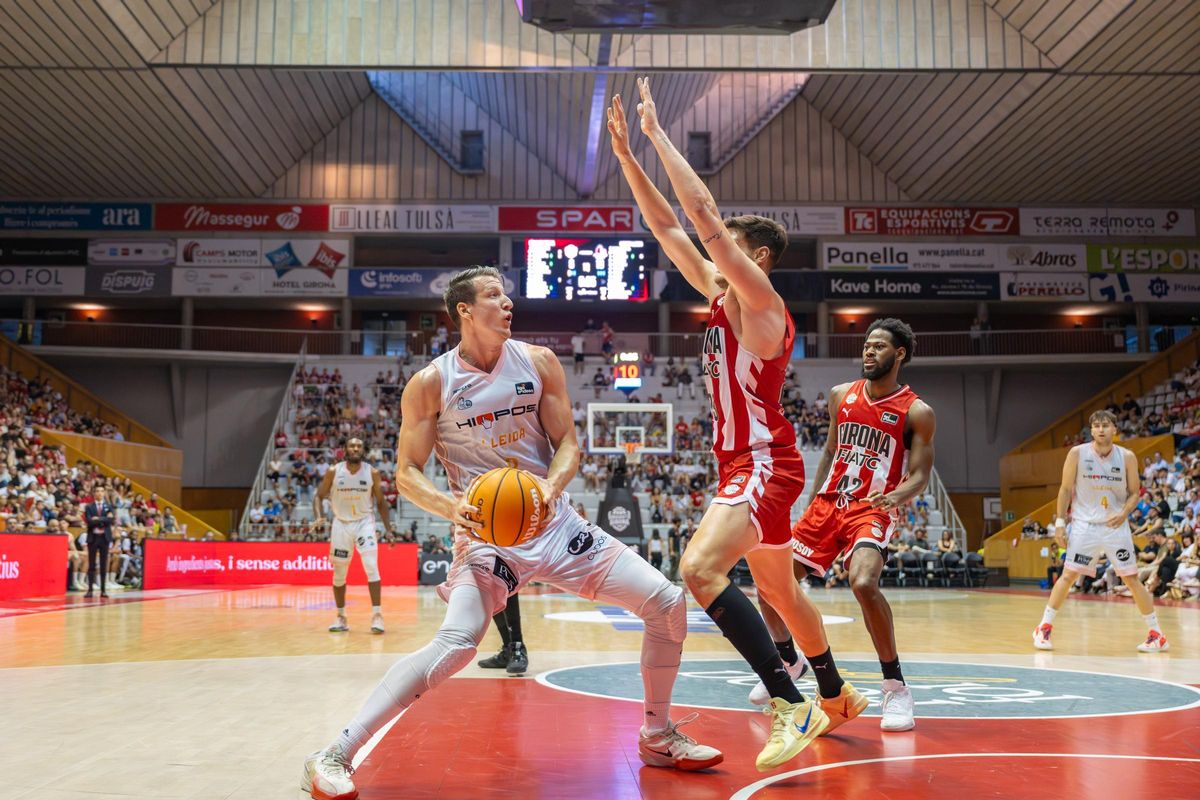 Luka Bozic, en el partido entre el Hiopos Lleida y el Bàsquet Girona