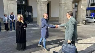 Desembarco en Siero del Gobierno asturiano: mañana ajetreada con reunión de los consejeros en el Ayuntamiento