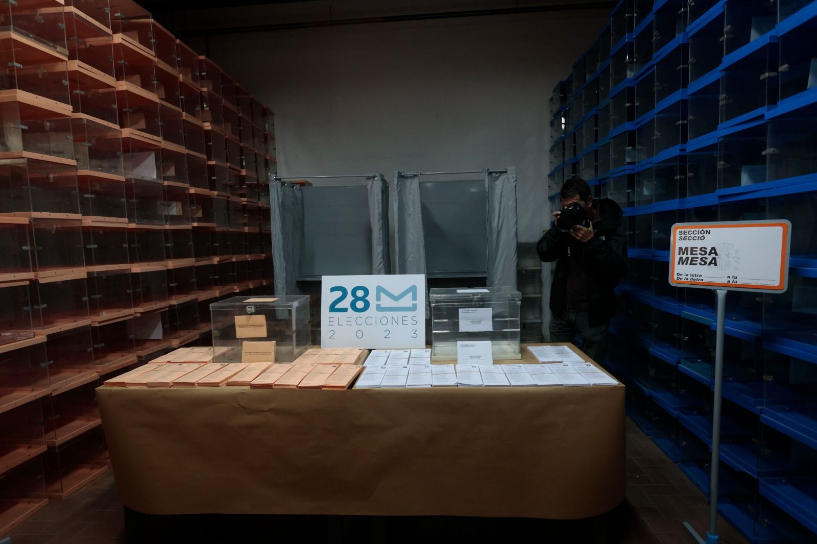 Dispositivo de preparación para el 28M en el almacén electoral de Delegación de Gobierno