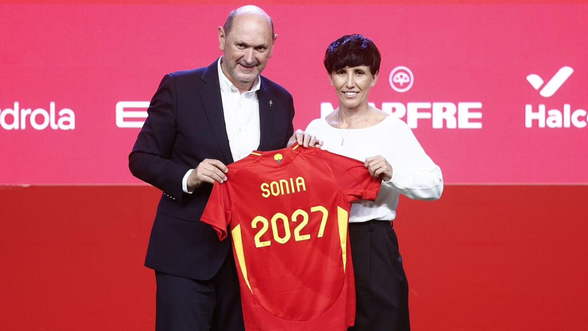 Sonia Bermúdez se estrena como seleccionadora apelando a la "exigencia" y elude hablar de Jenni Hermoso y Mapi León