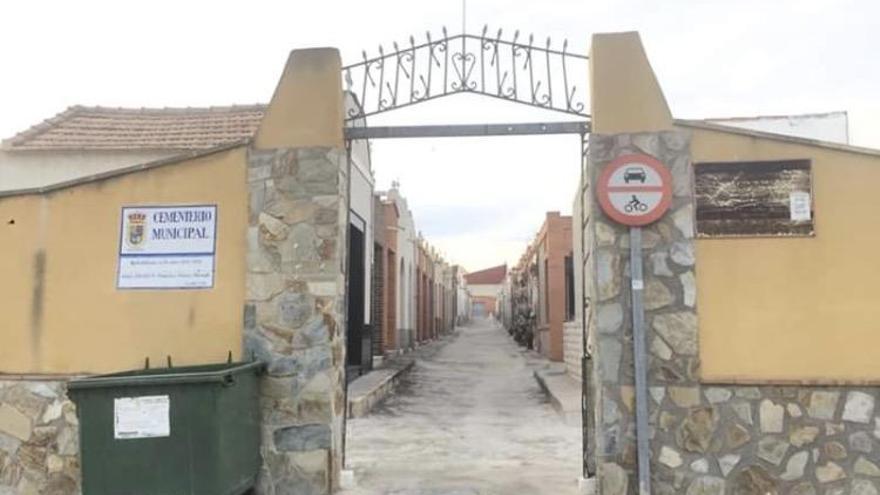 Detenido por abusar de su hija menor y discapacitada en el cementerio de Alguazas